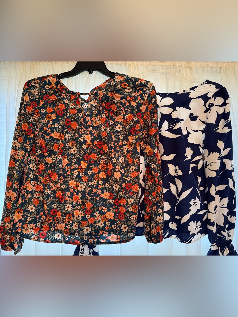 Bundle of Two SHEIN Long Sleeve Tops